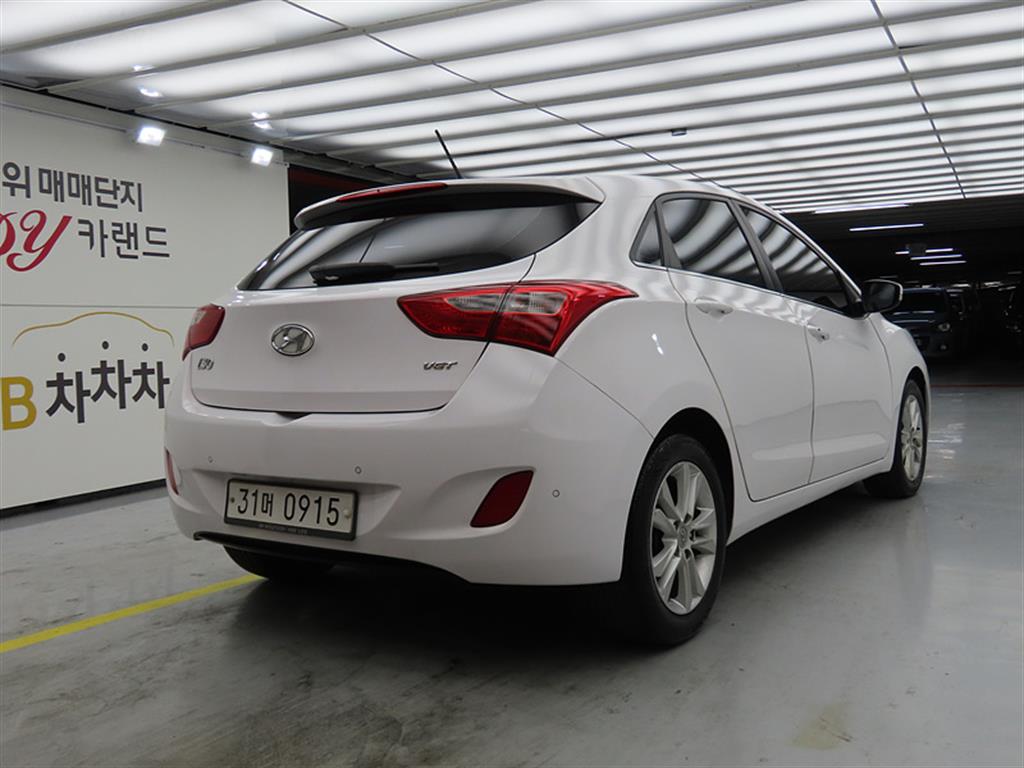 HYUNDAI i30 - Vista 4