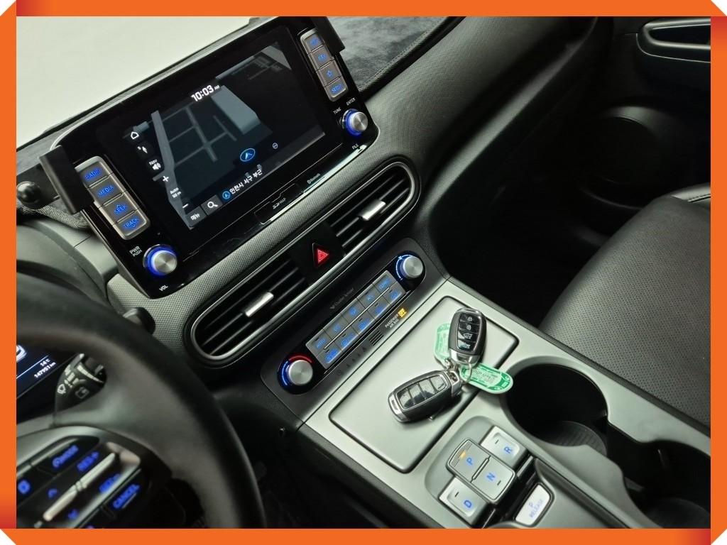 HYUNDAI Kona - Vista 12