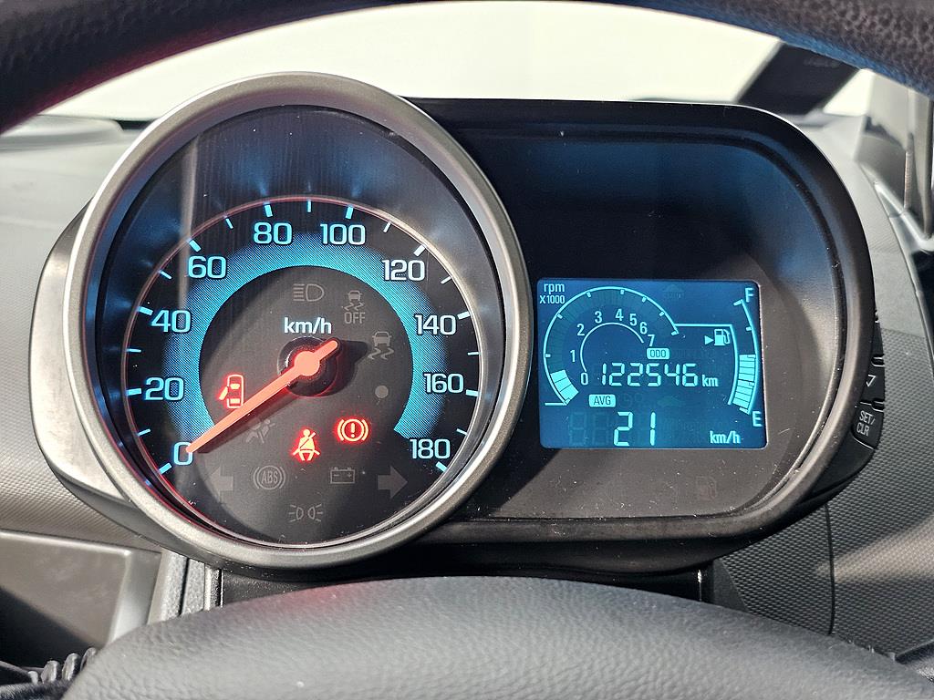 Chevrolet Spark - Vista 8