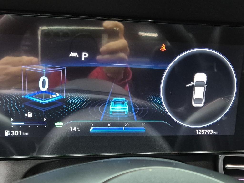 HYUNDAI Avante - Vista 6