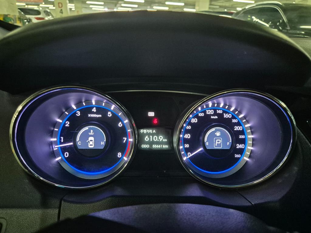 HYUNDAI Sonata - Vista 10