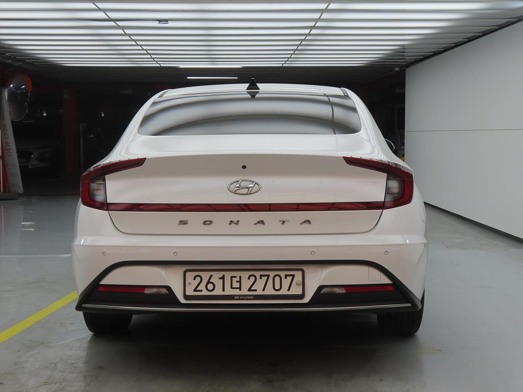 HYUNDAI Sonata - Vista 3