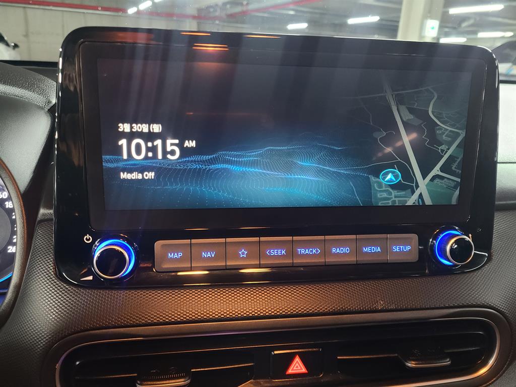 HYUNDAI Kona - Vista 7