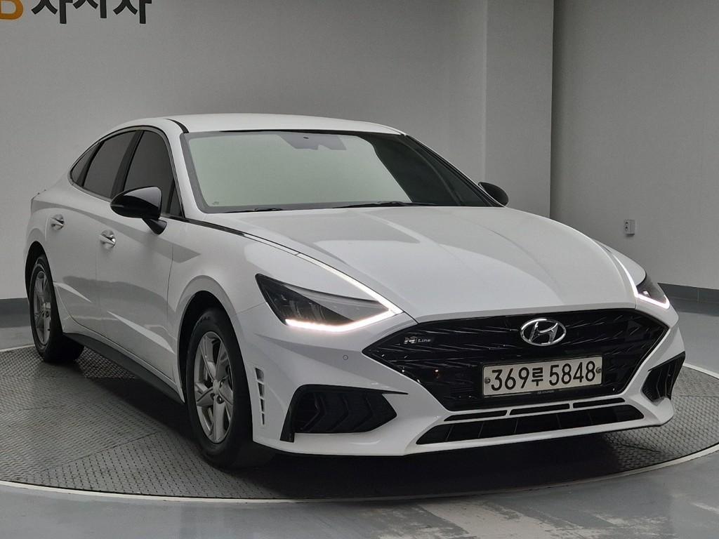 HYUNDAI Sonata - Vista 4