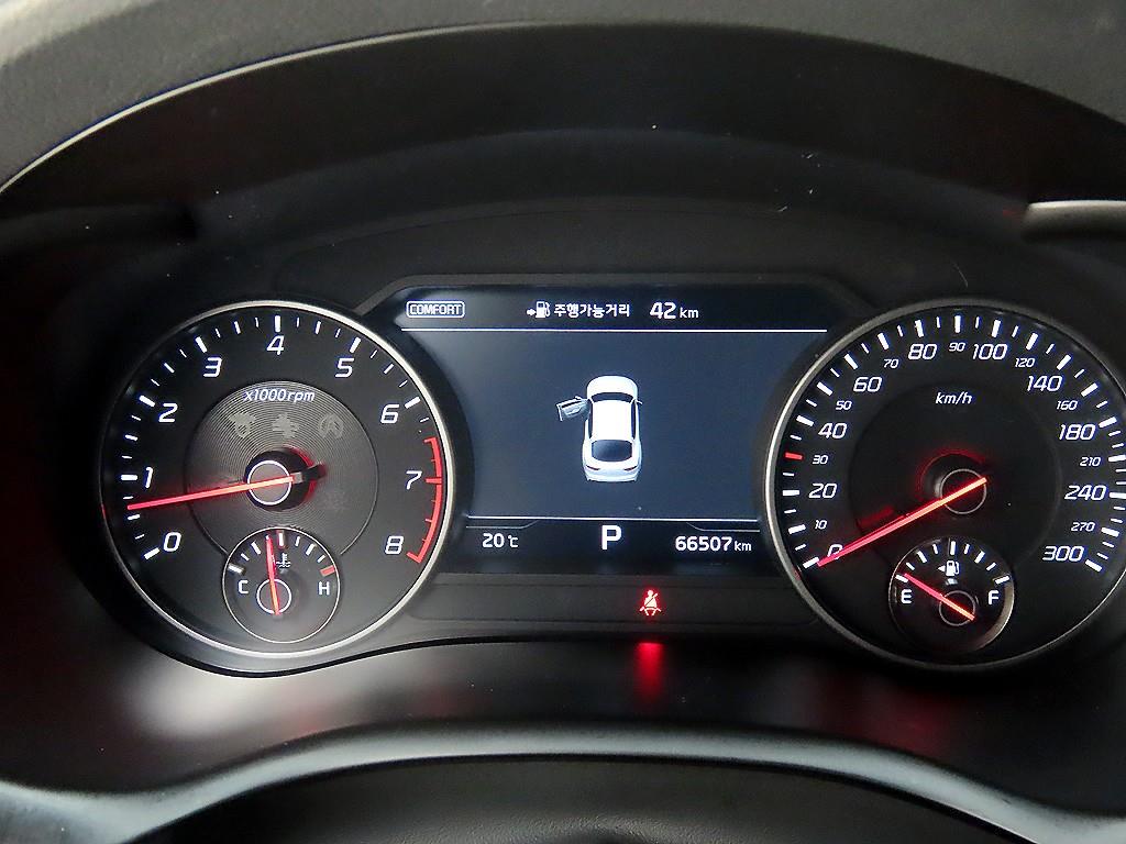 KIA Stinger - Vista 9