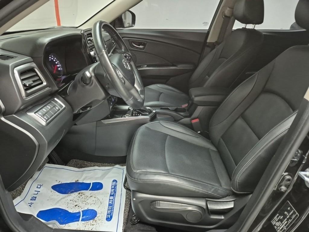 Ssangyong Tivoli - Vista 11