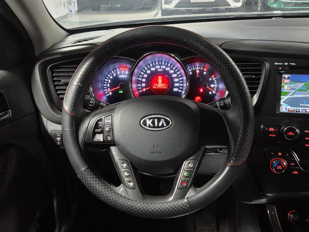 KIA K5 - Vista 8