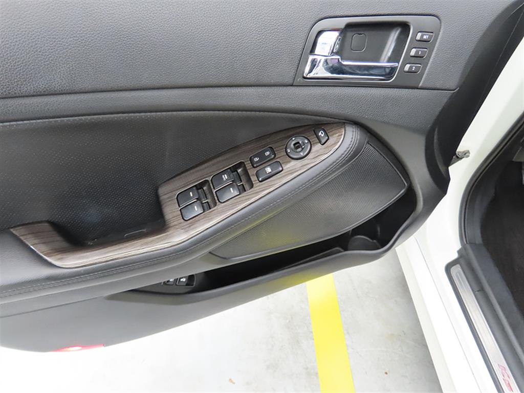 KIA K5 2011 Blanco - Importación desde Corea - HF Imports Iquique - Foto 13