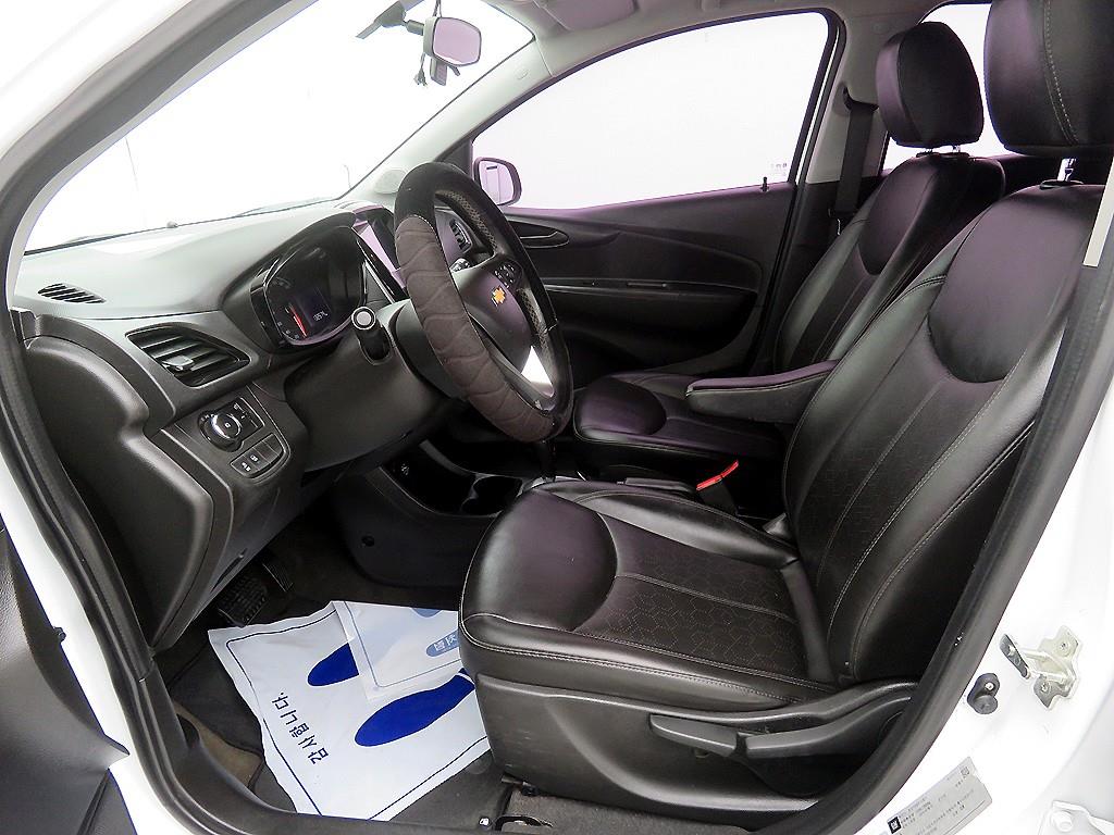 Chevrolet Spark - Vista 6