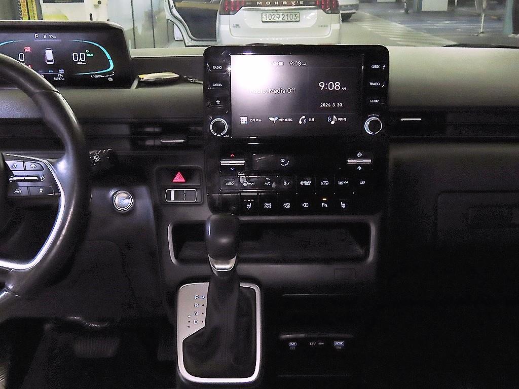 HYUNDAI Staria - Vista 11