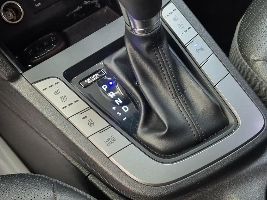 HYUNDAI Avante 2019 Blanco - Importación desde Corea - HF Imports Iquique - Foto 16