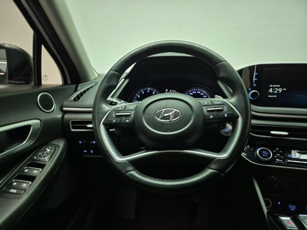 HYUNDAI Sonata - Vista 9