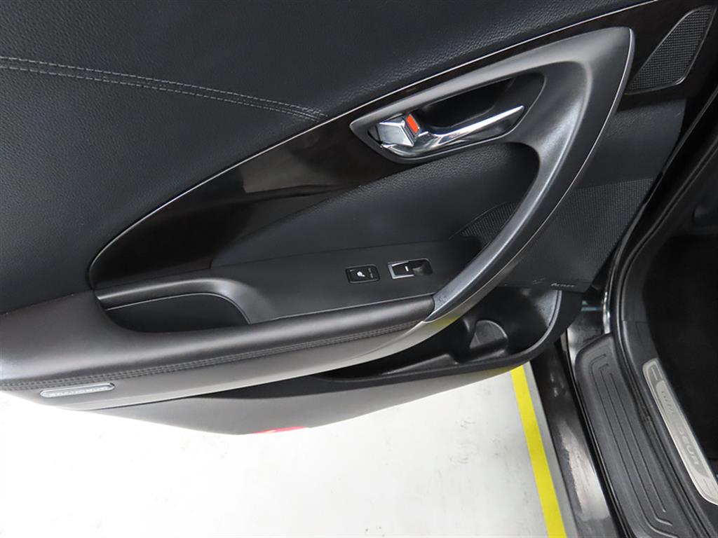 HYUNDAI Grandeur - Vista 12