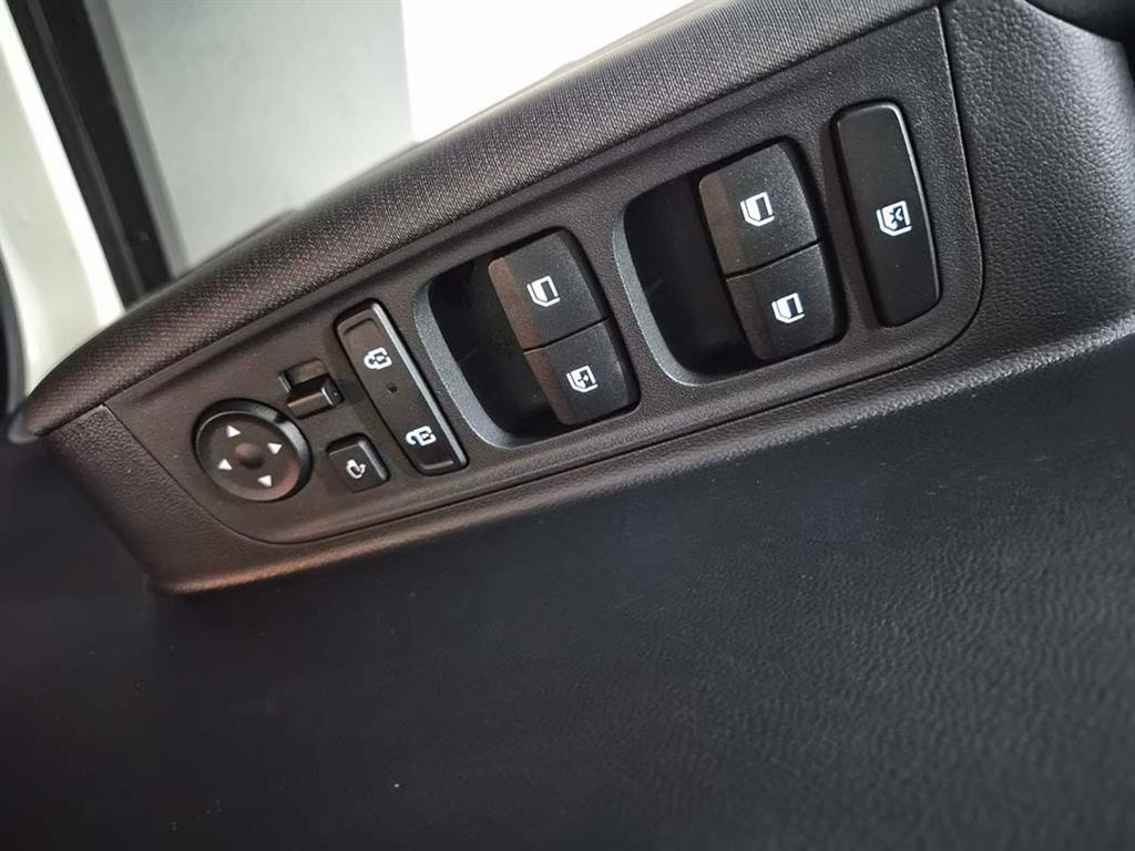 HYUNDAI Casper - Vista 12