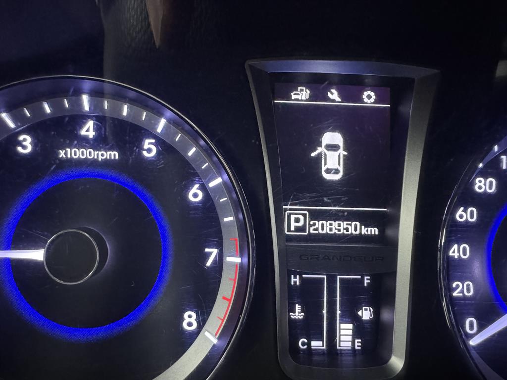 HYUNDAI Grandeur - Vista 11