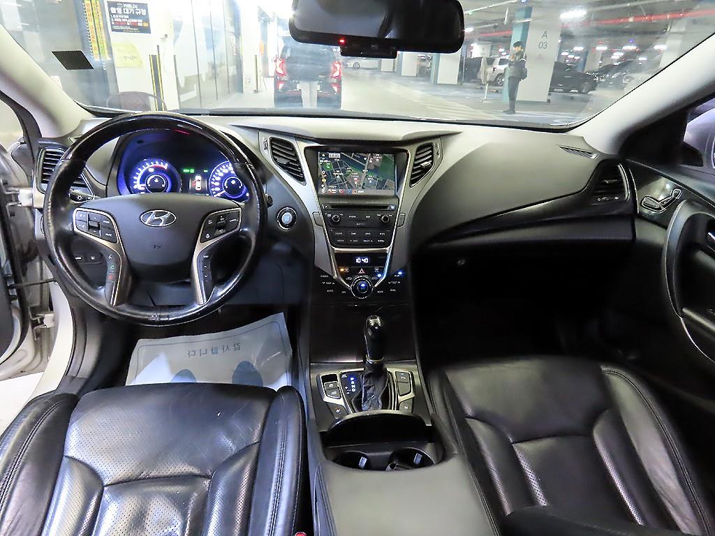 HYUNDAI Grandeur - Vista 10