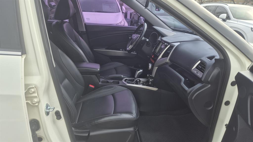 Ssangyong Tivoli - Vista 12