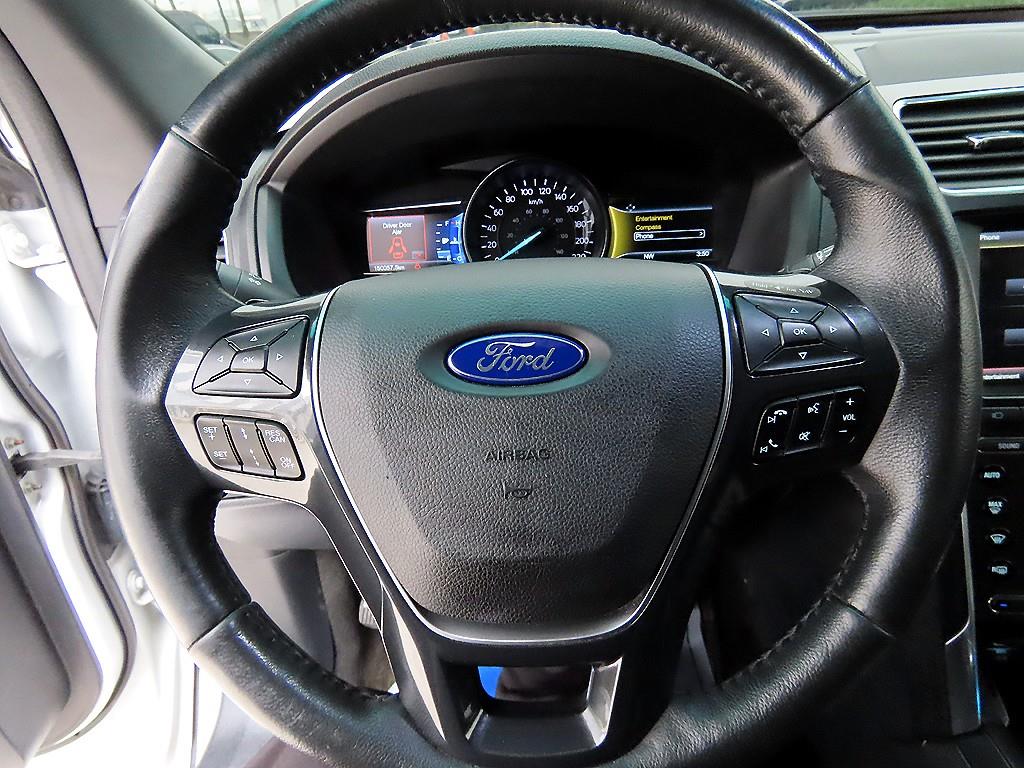 Ford Explorer - Vista 8