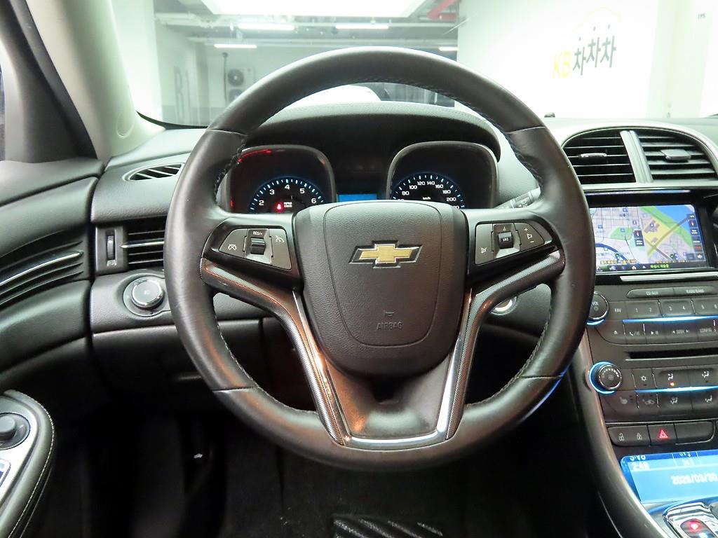 Chevrolet Malibu - Vista 8