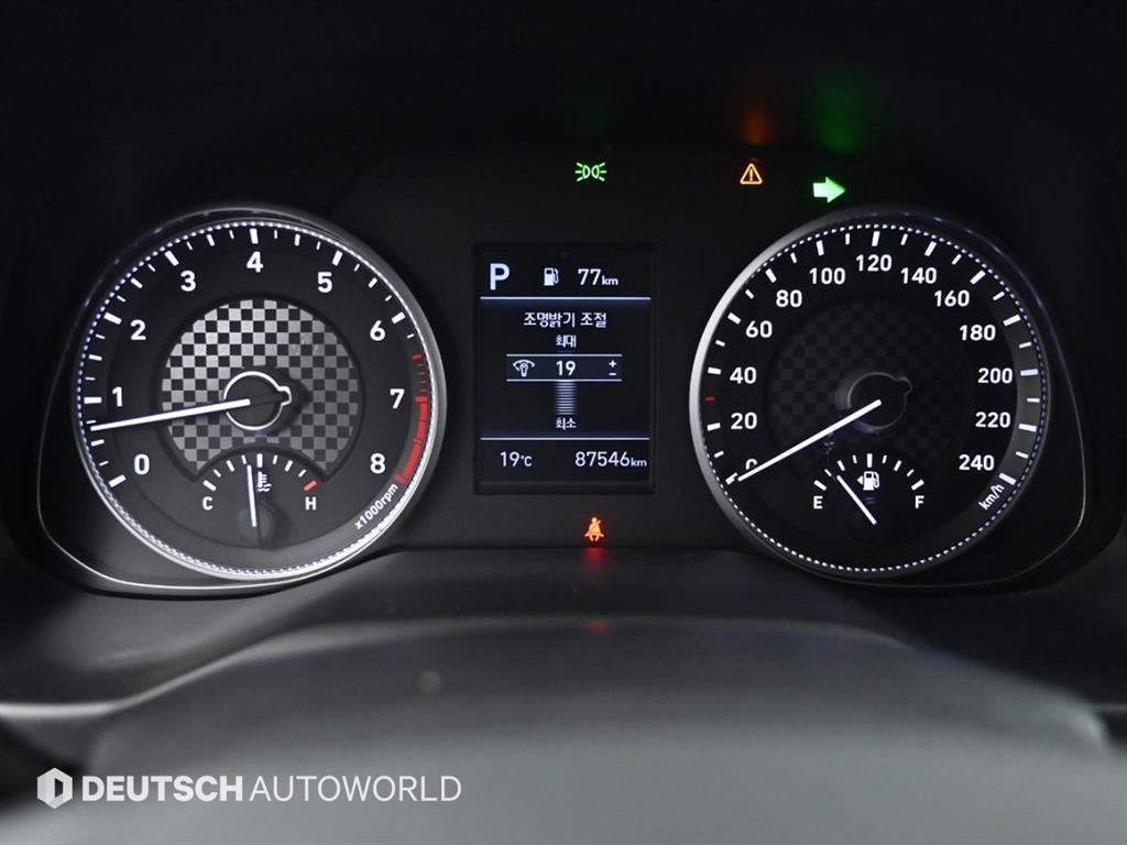 HYUNDAI Avante - Vista 8