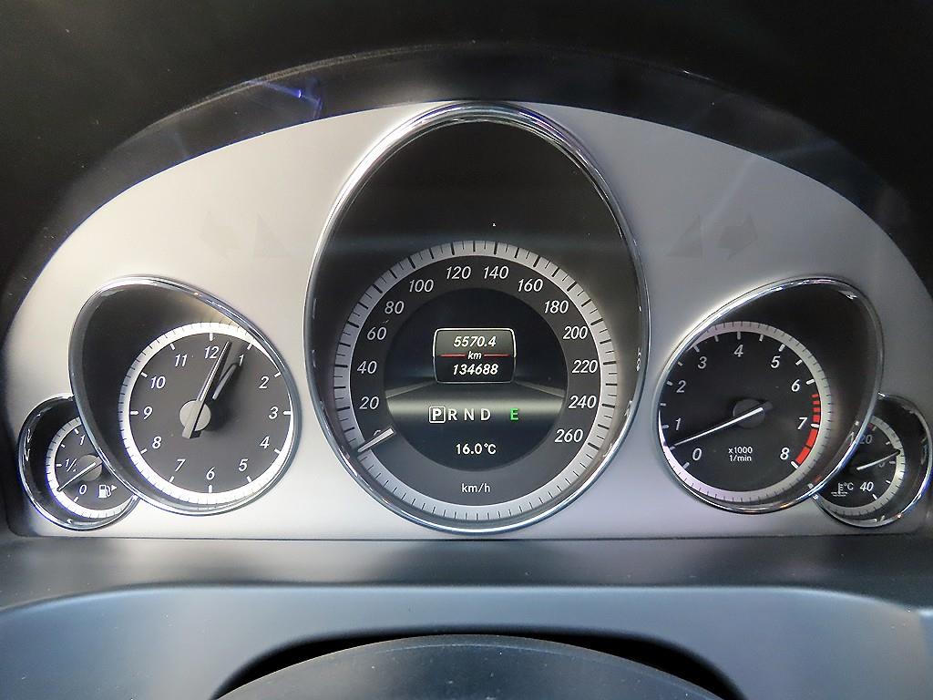 Mercedes Benz E class 2013 Blanco - Importación desde Corea - HF Imports Iquique - Foto 13