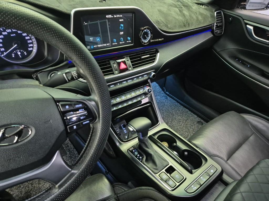 HYUNDAI Grandeur - Vista 4