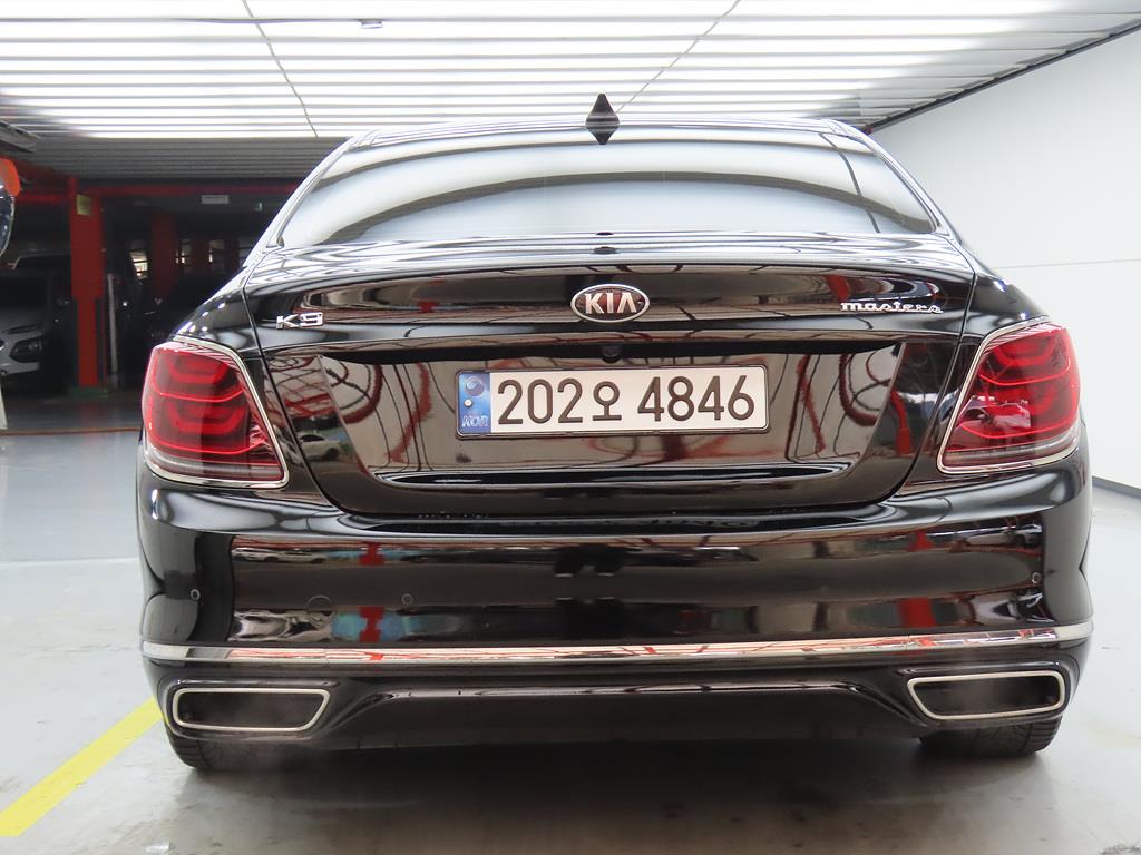 KIA K9 - Vista 4