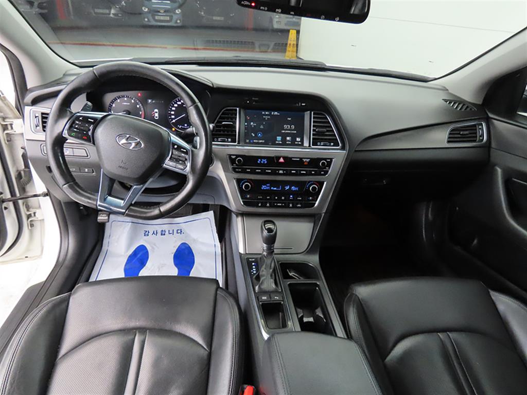 HYUNDAI Sonata - Vista 7