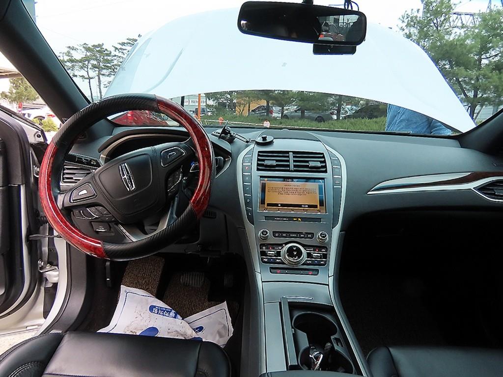 Lincoln MKZ - Vista 7