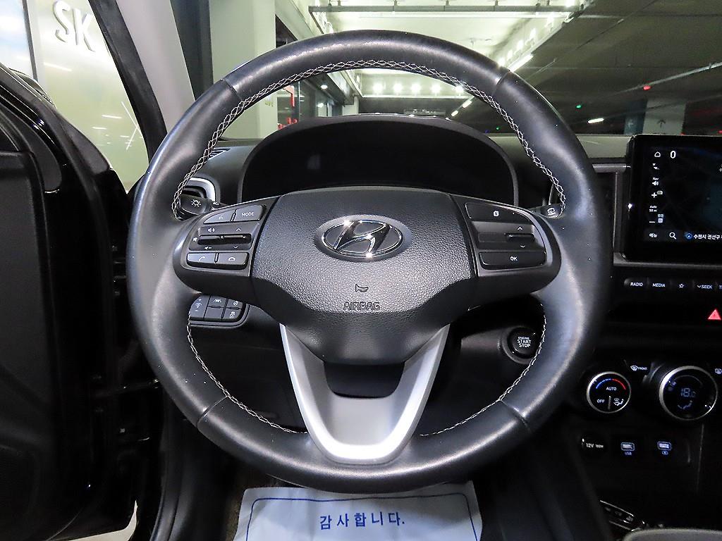 HYUNDAI Venue - Vista 8