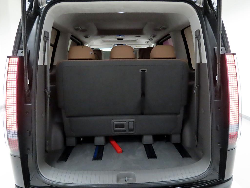 HYUNDAI Staria - Vista 5