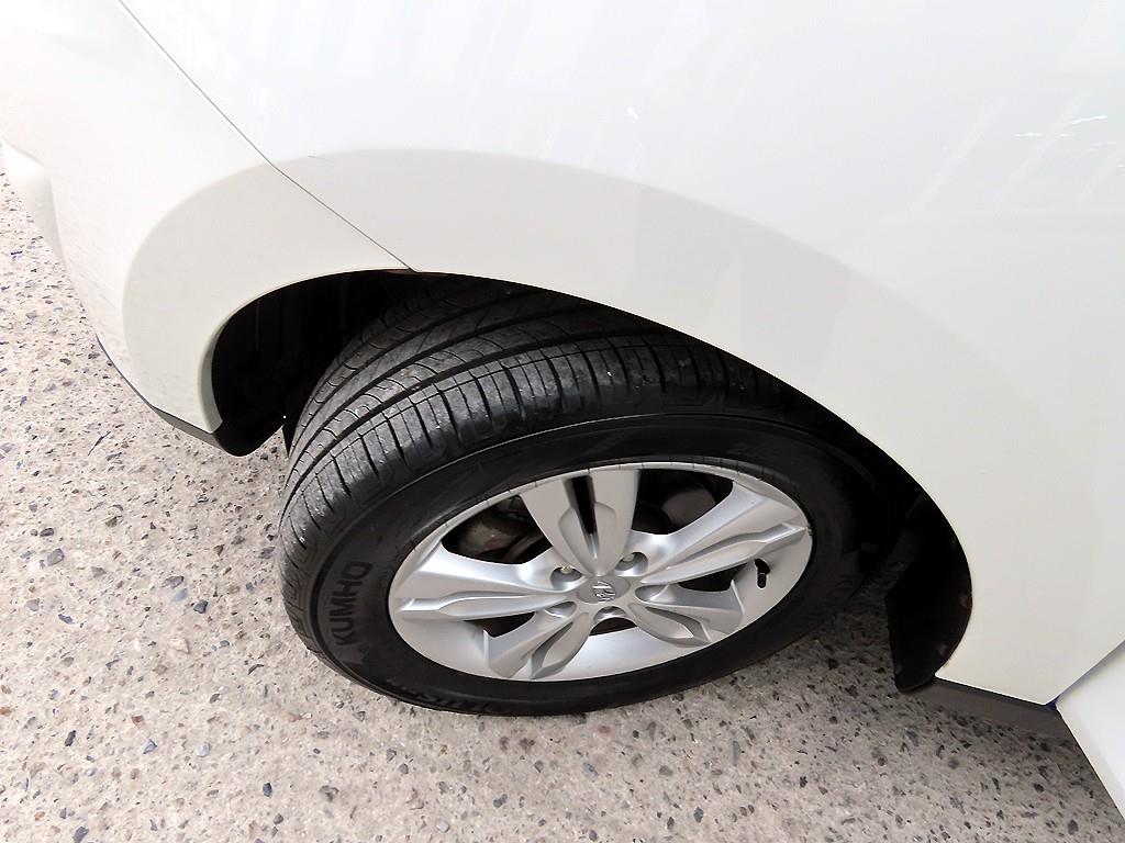 HYUNDAI Tucson 2011 Blanco - Importación desde Corea - HF Imports Iquique - Foto 17