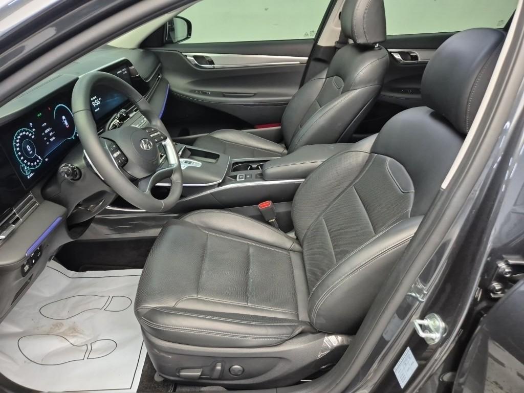 HYUNDAI Grandeur - Vista 11