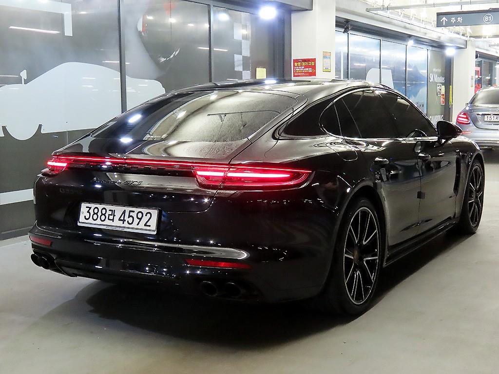 Porsche Panamera - Vista 4