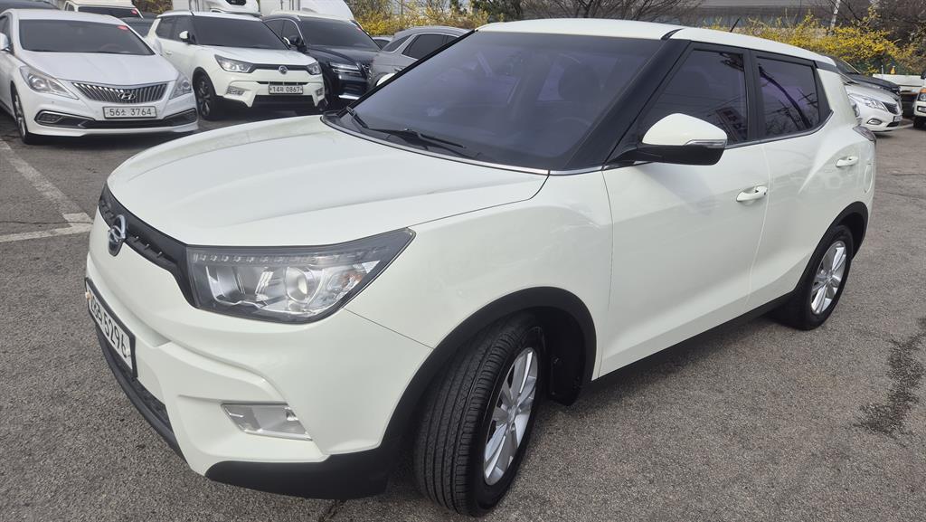 Ssangyong Tivoli 2015 Blanco - Importación desde Corea - HF Imports Iquique - Foto 1