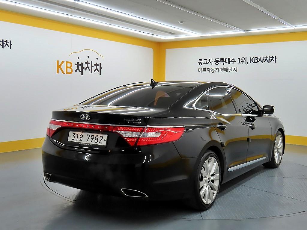 HYUNDAI Grandeur - Vista 4
