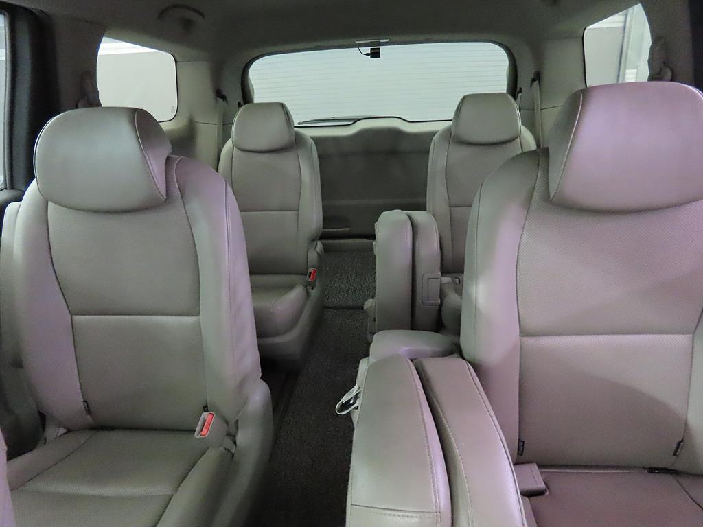 KIA Carnival - Vista 9