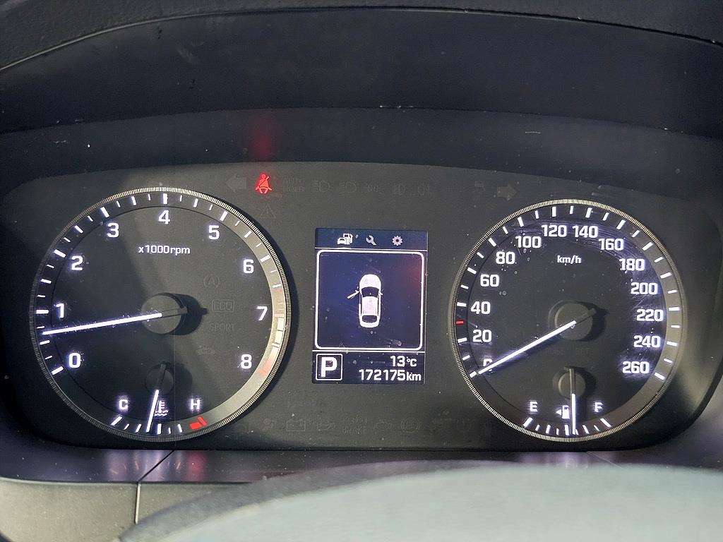 HYUNDAI Sonata - Vista 7