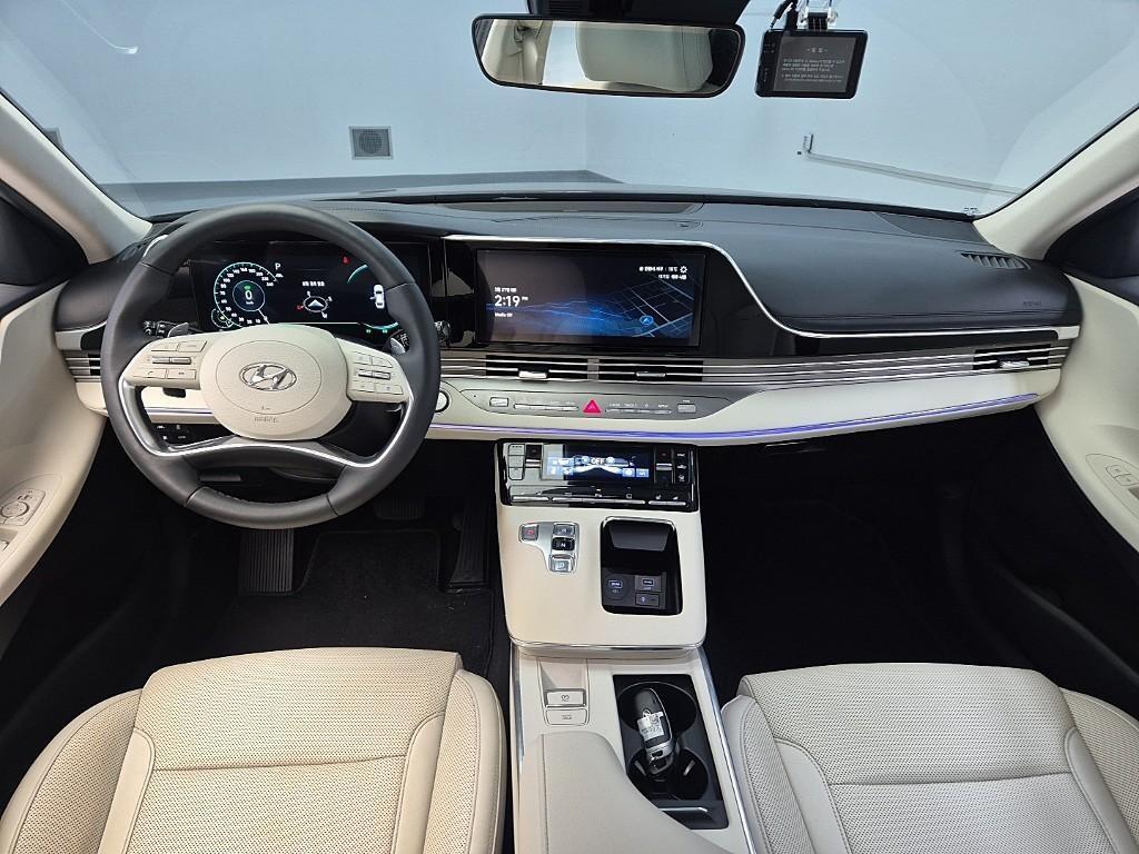 HYUNDAI Grandeur - Vista 7