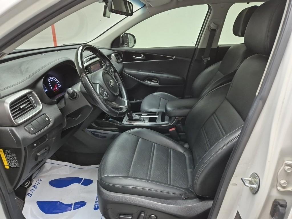 KIA Sorento - Vista 11