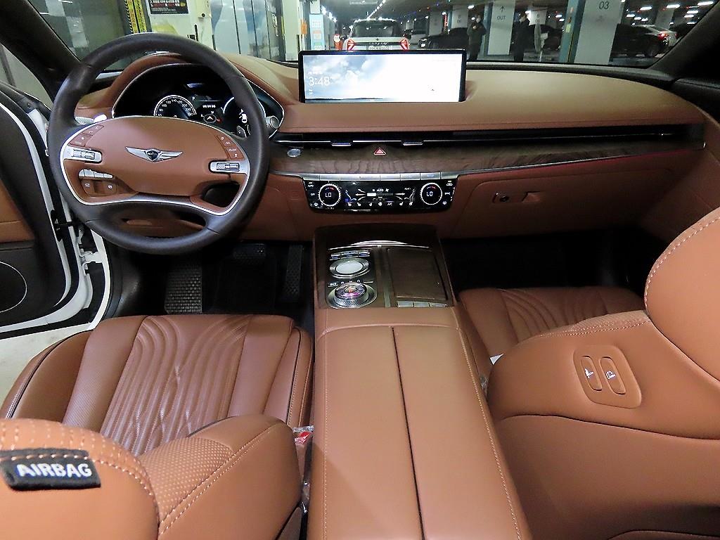 Genesis G80 - Vista 10