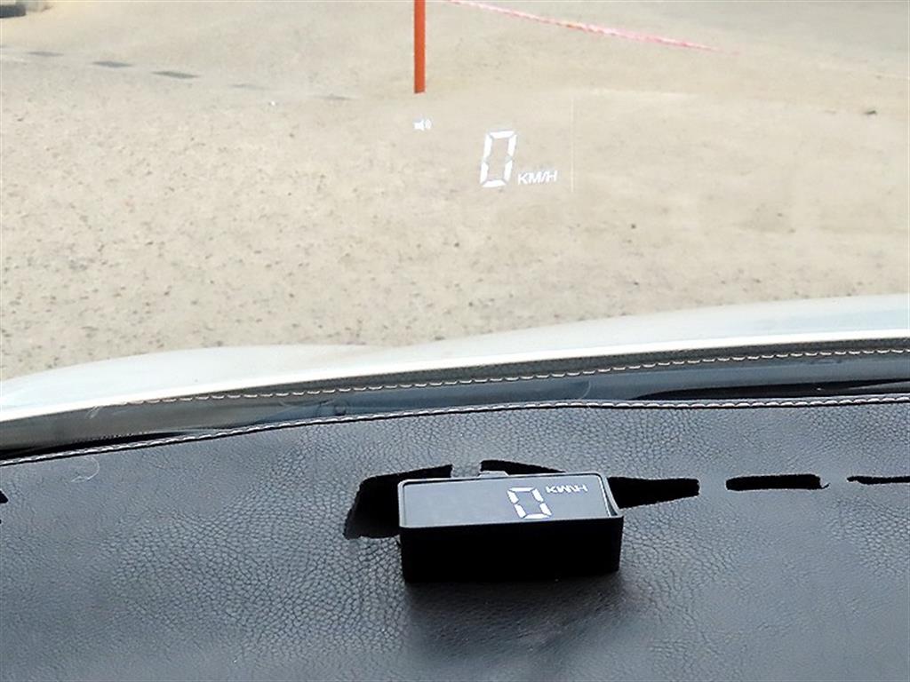 KIA Carnival - Vista 11