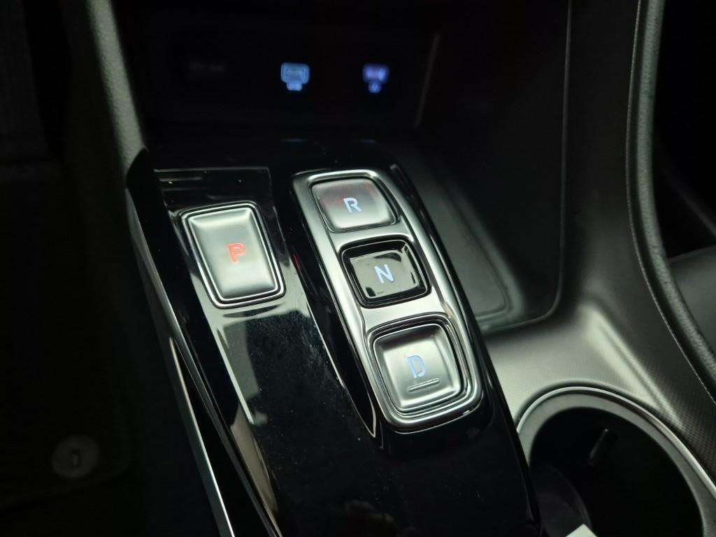 HYUNDAI Sonata - Vista 8