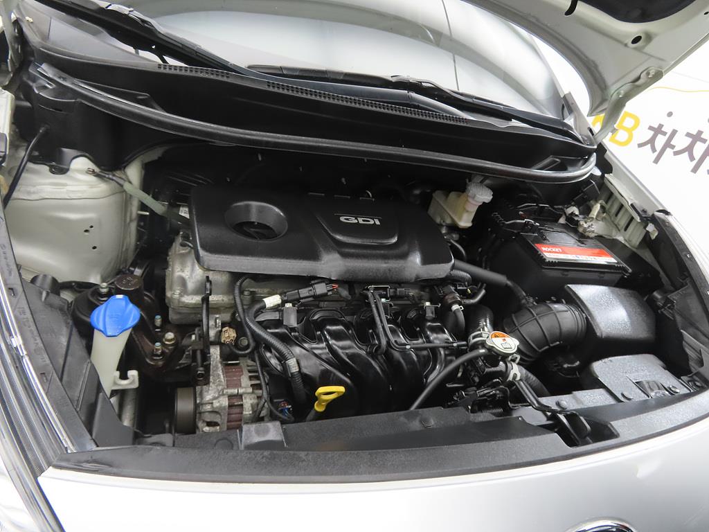 KIA Pride 2016 Plateado - Importación desde Corea - HF Imports Iquique - Foto 19