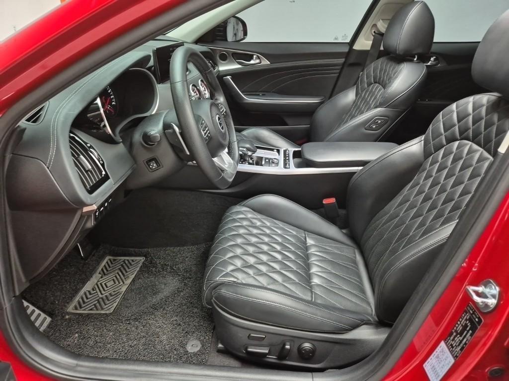 KIA Stinger - Vista 10