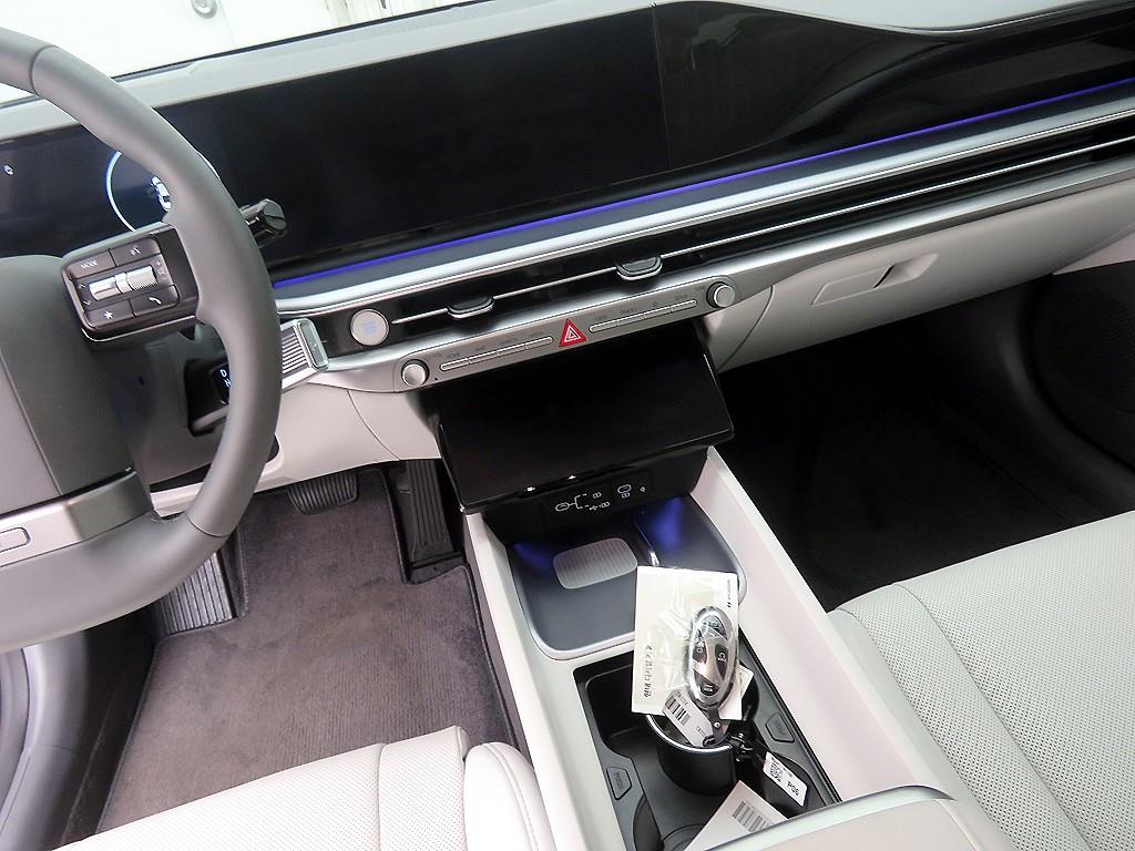 HYUNDAI Grandeur - Vista 10