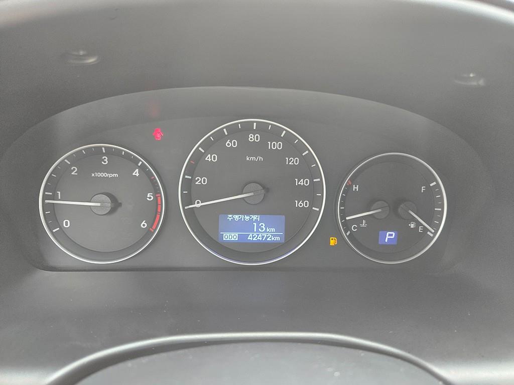 HYUNDAI Starex - Vista 9