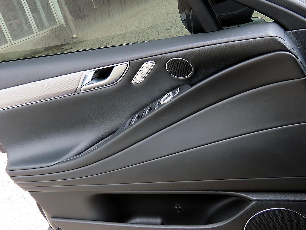 Genesis G80 - Vista 12