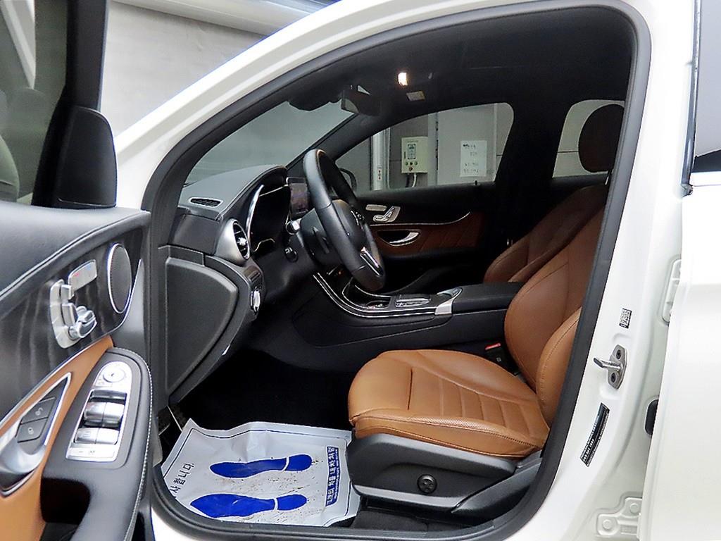 Mercedes Benz GLC Class - Vista 5