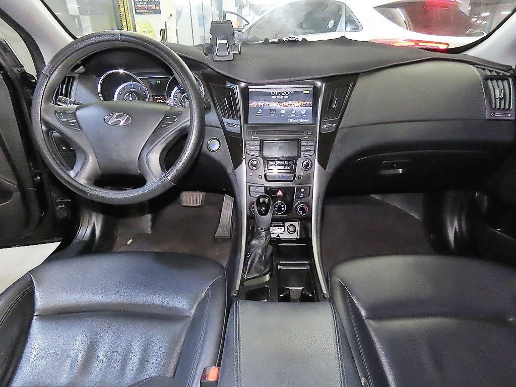 HYUNDAI Sonata - Vista 10